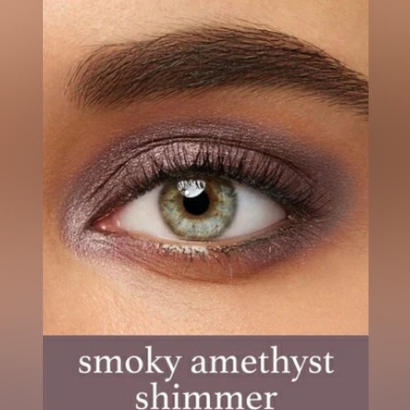 C:🦋 JULEP Eyeshadow 101 Crème-to-Powder Stick (in Smoky Amethyst Shimmer) - Picture 4 of 11